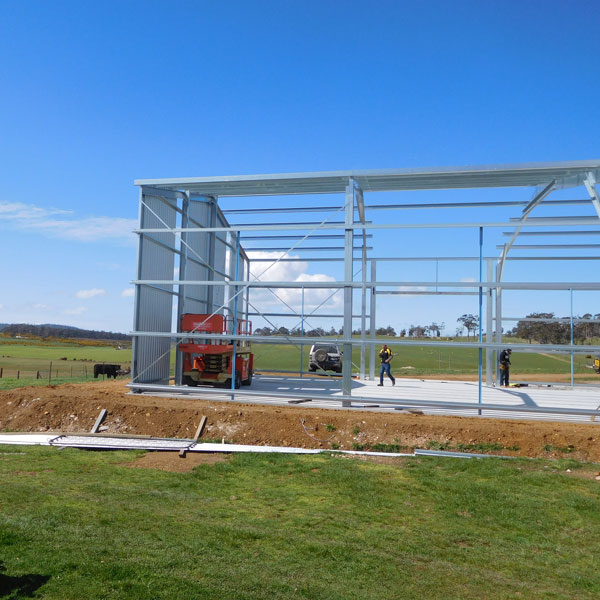 Commercial shed getting erected in Geraldton